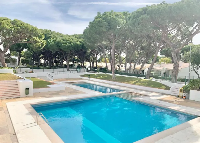 Holiday Apartment Near Falesia Beach, Albufeira